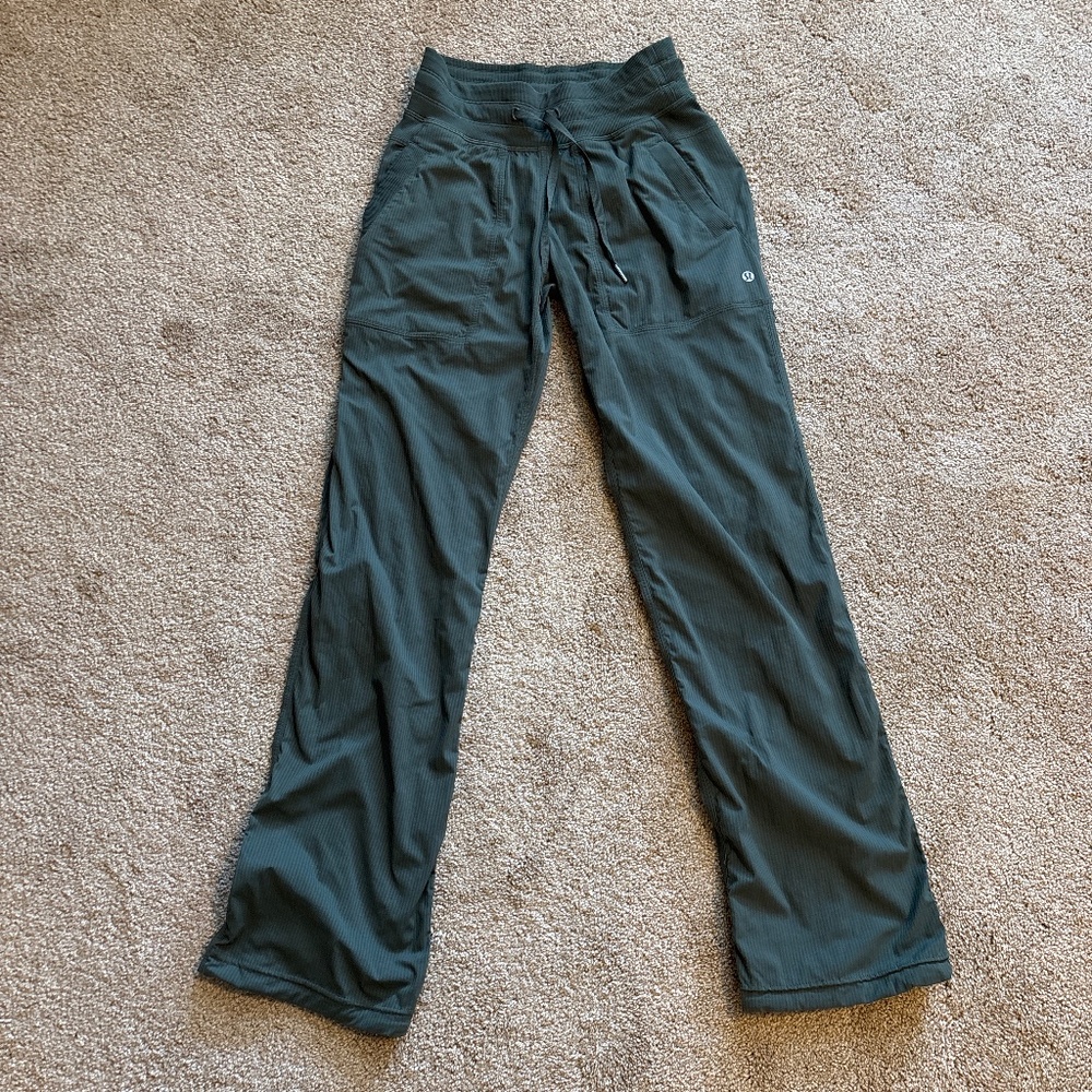 Discontinued size 2 regular dark green/blue Lululemon dance pants